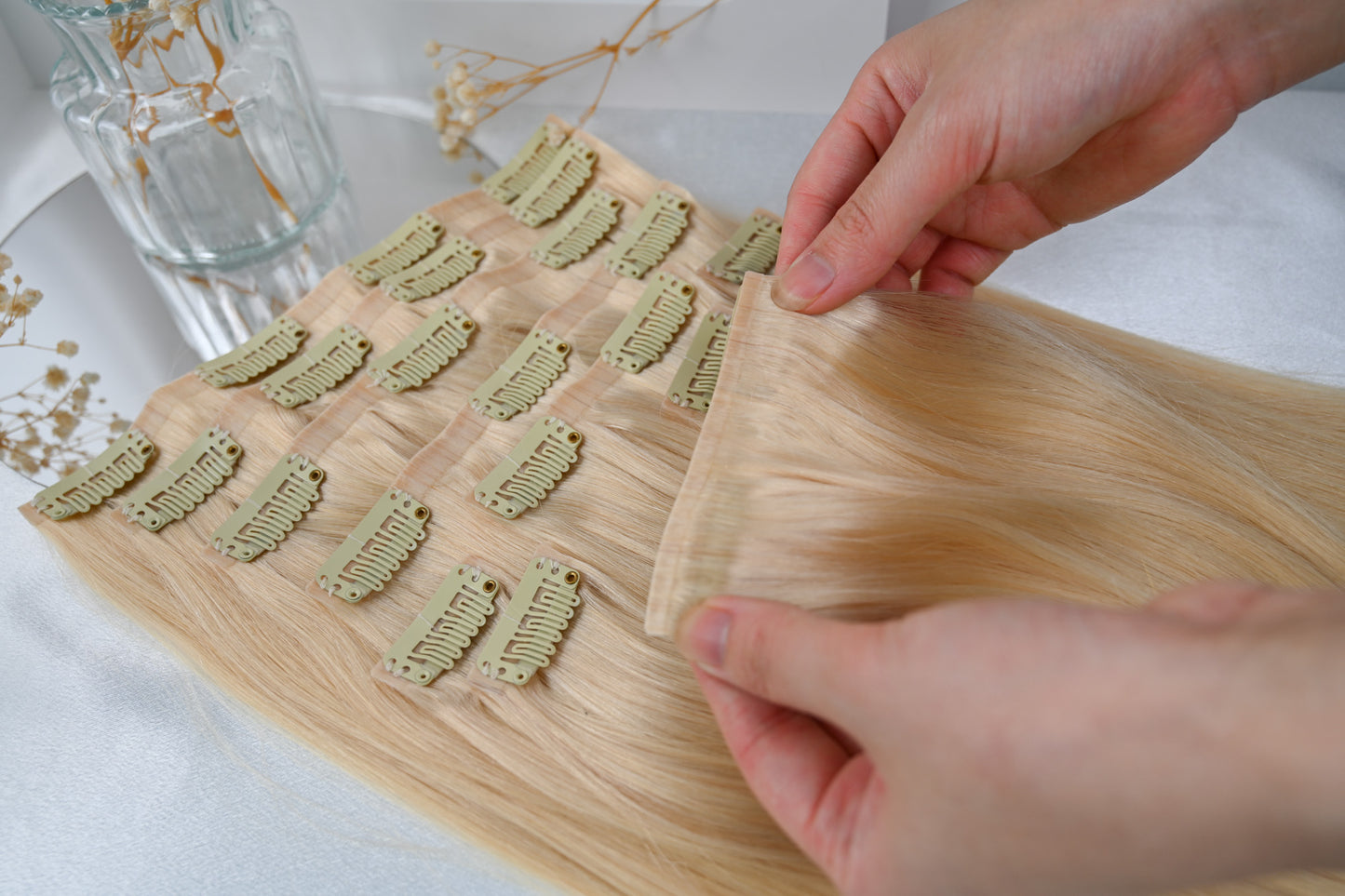 #BEACH BLOND - INVISIBLE CLIP EXTENSIONS - LIGHTBLOND GOLD ♡
