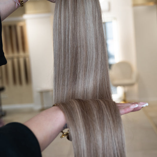 #5P18A GESTRÄHNTE US WELLIGE TRESSEN ECHTHAAR GENIUS WEFT EXTENSIONS 65CM♡