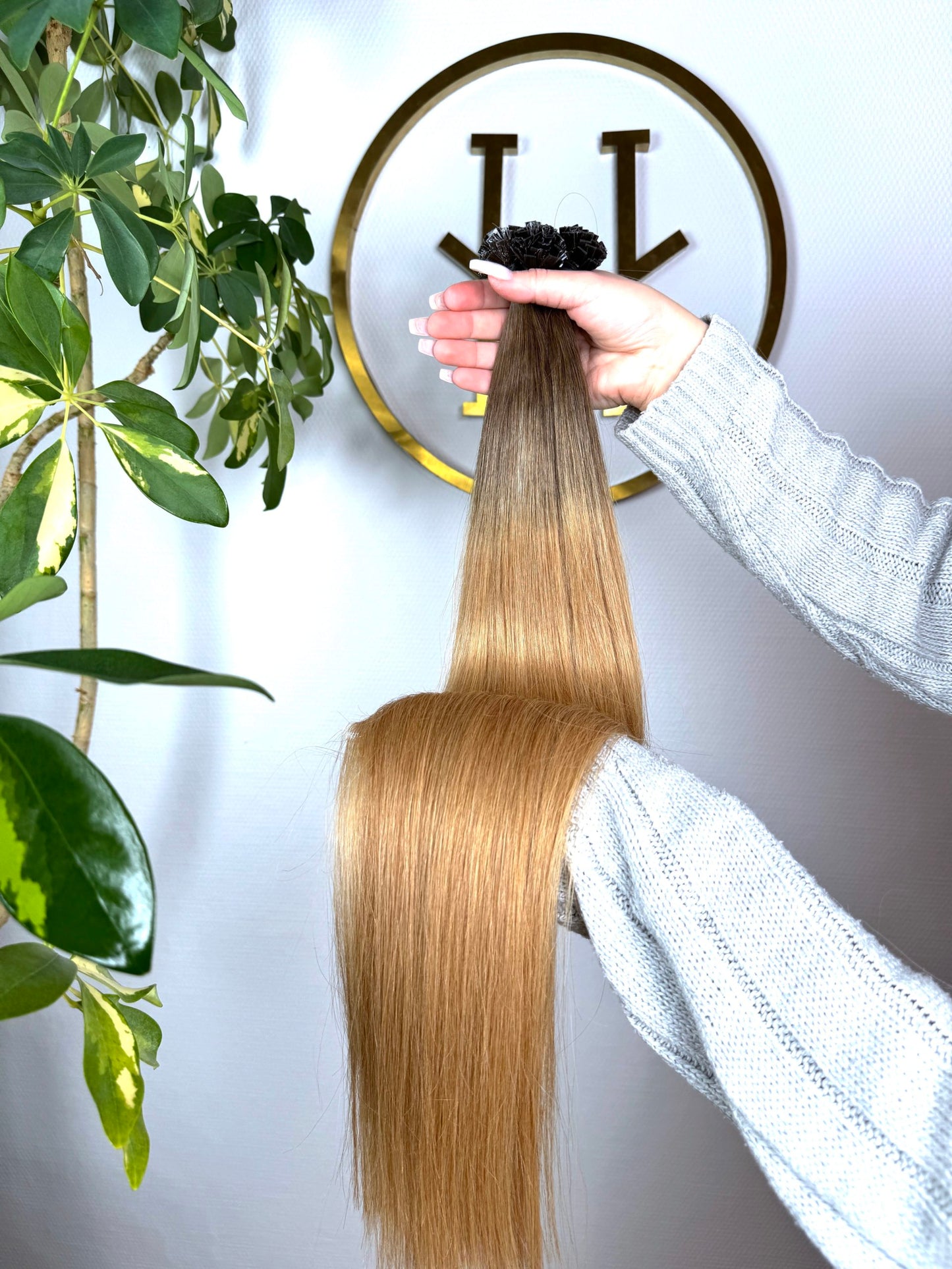 #2T14A US WELLIGE KERATIN BONDINGS DUNKELBLOND OMBRÉ 65CM ♡