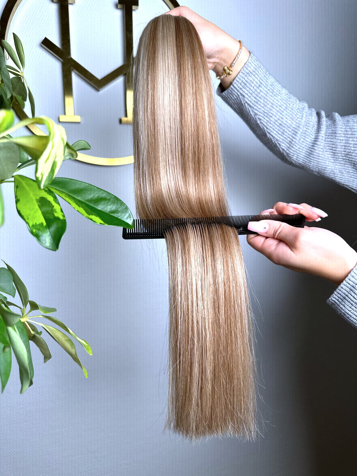 #5P18A ASCHIG GESTRÄHNTE US WELLIGE TAPE EXTENSIONS 55CM ♡