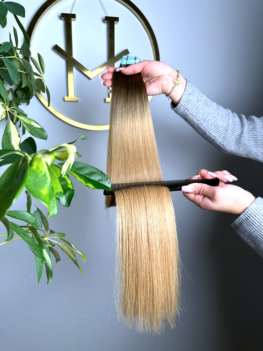 #2T14A DUNKELBLOND OMBRÉ US WELLIGE TAPE EXTENSIONS 55CM ♡