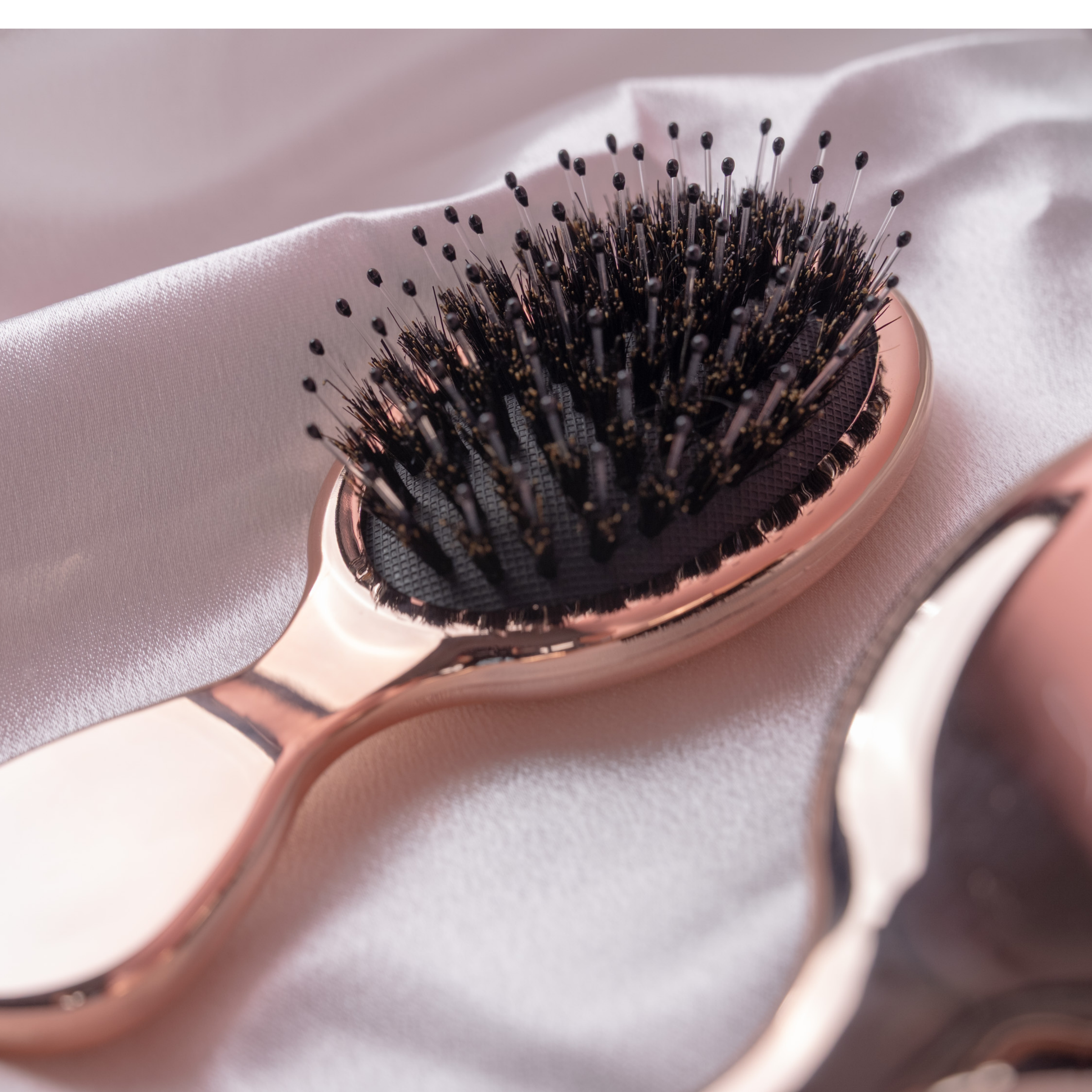 Mini Extensions Bürste Rosa für unterwegs – kompakt, schonend & Anti Frizz