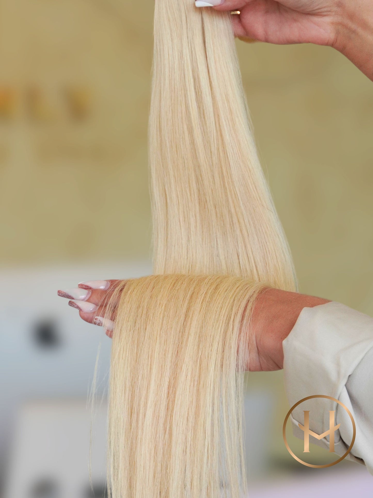 #BEACH BLOND MINI TAPE EXTENSIONS INVISIBLE