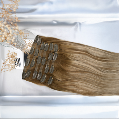 #CARAMEL FUDGE - INVISIBLE CLIP EXTENSIONS -  BALAYAGE MITTELBRAUN MIT HELLBLOND ASCH ALS HIGHLIGHTS ♡