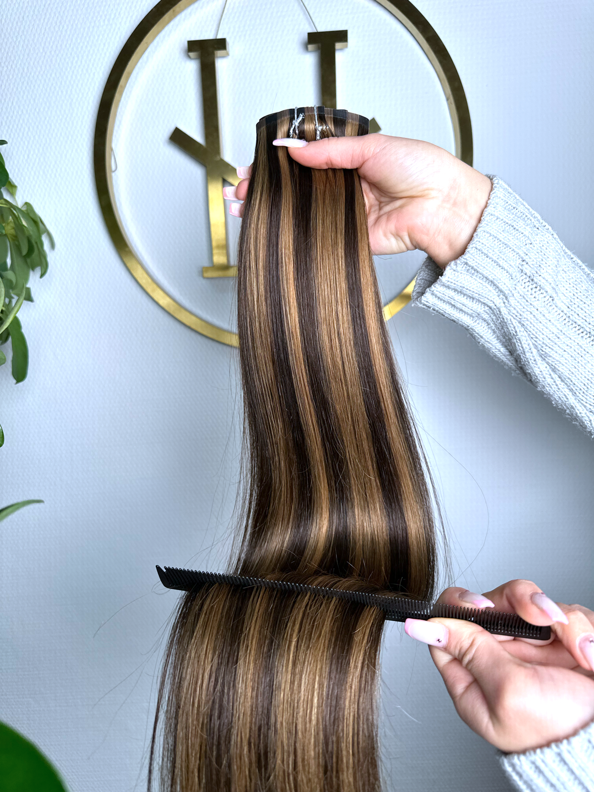 #2/6 - INVISIBLE CLIP EXTENSIONS 150G