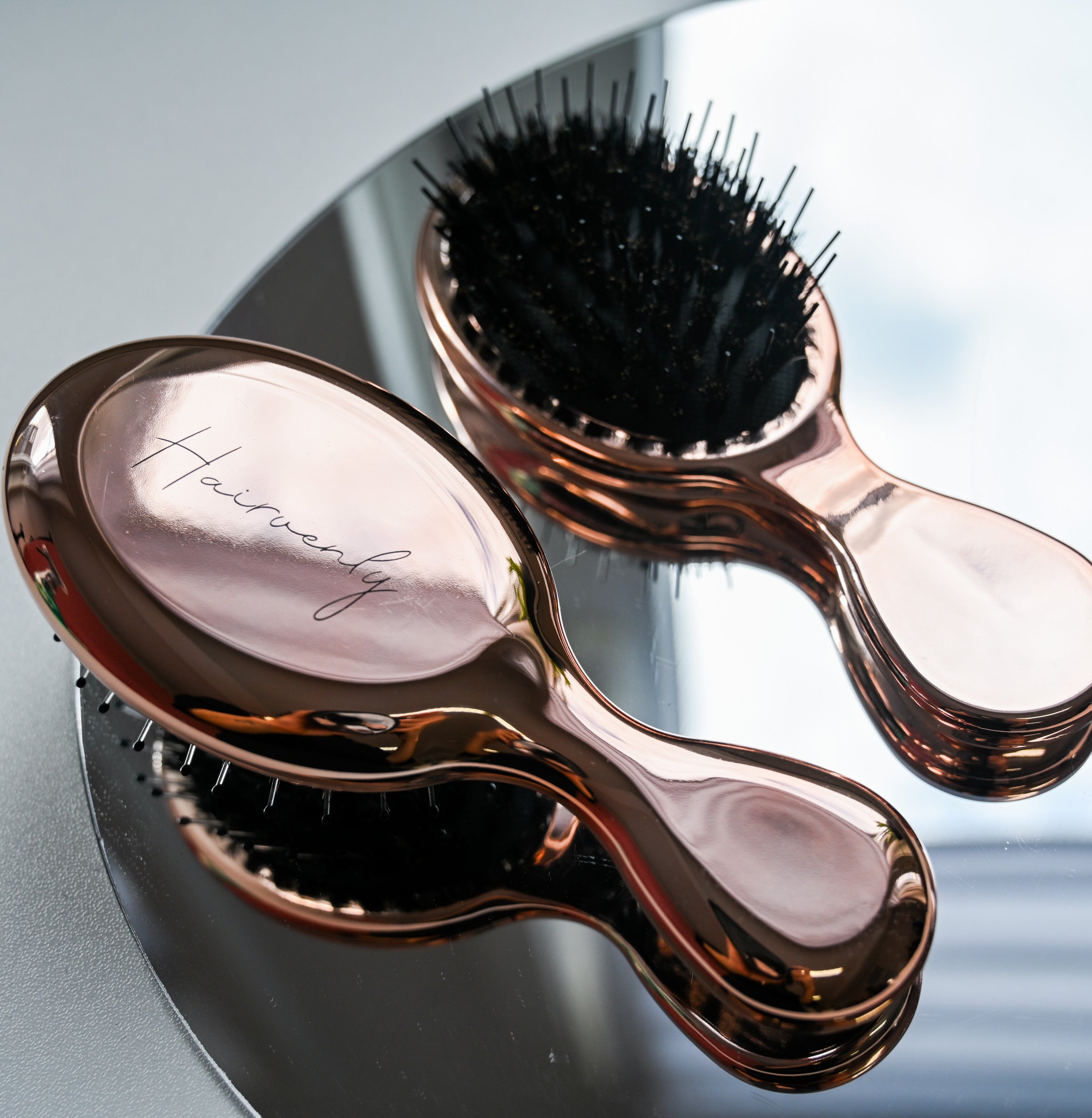 Mini Extensions Bürste Rosa für unterwegs – kompakt, schonend & Anti Frizz