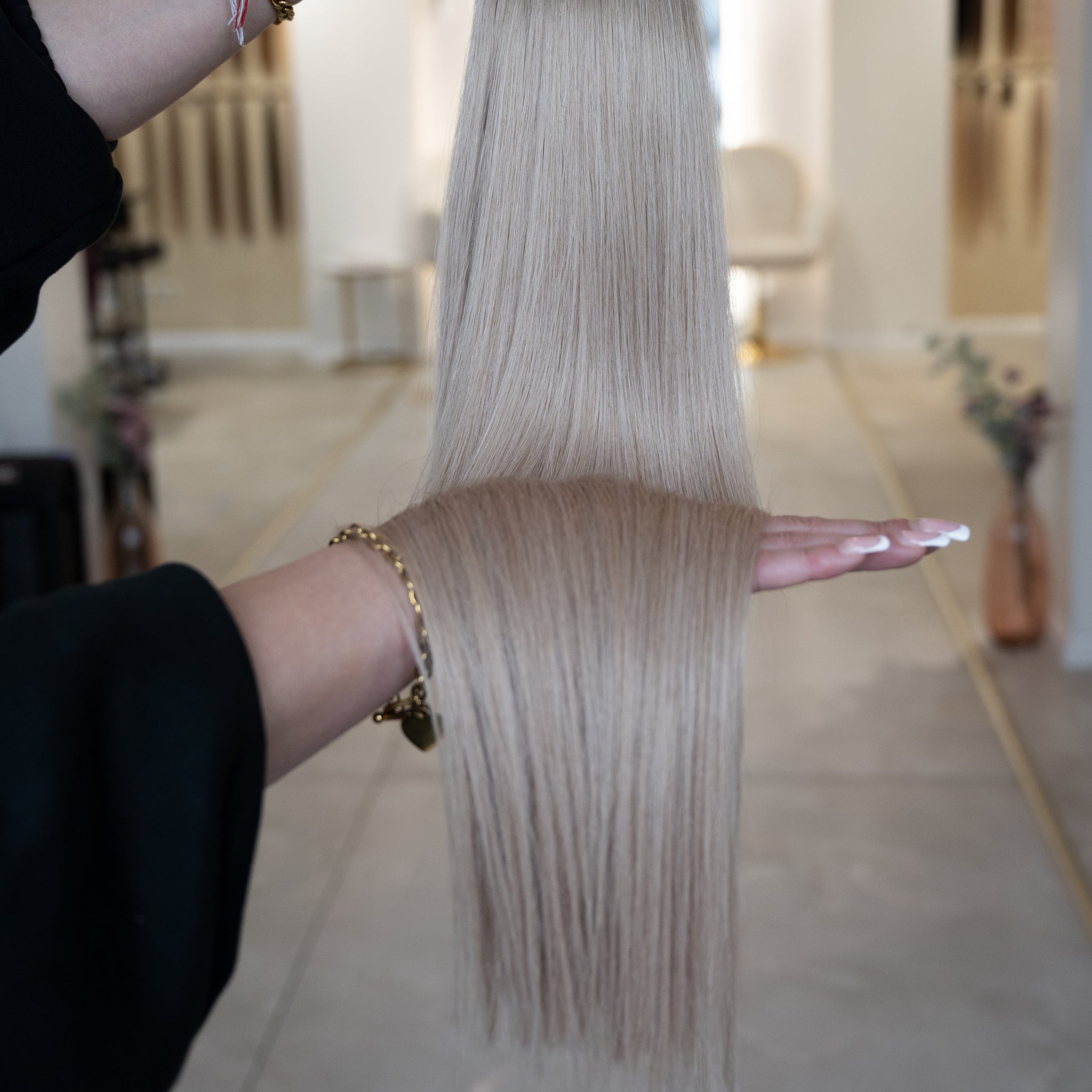 #5T18A ASCHBLOND OMBRÉ US WELLIGE TRESSEN ECHTHAAR  GENIUS WEFT EXTENSIONS 65CM♡