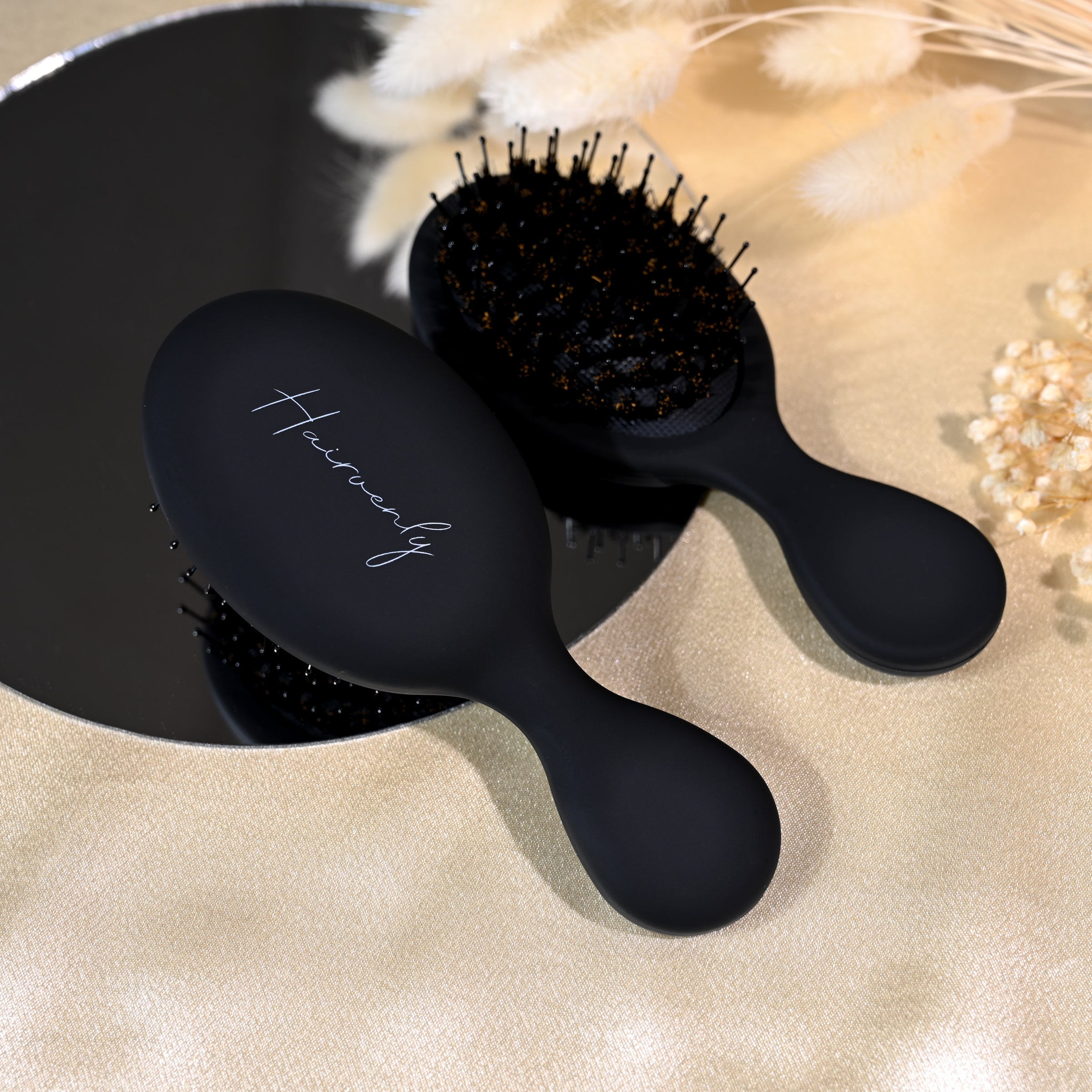 Mini Extensions Bürste für unterwegs Schwarz– kompakt, schonend & Anti Frizz