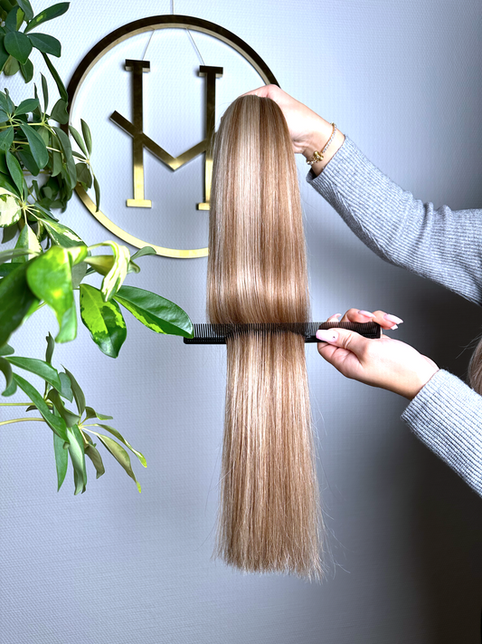 #5P18A ASCHIG GESTRÄHNTE TAPE EXTENSIONS 55CM ♡