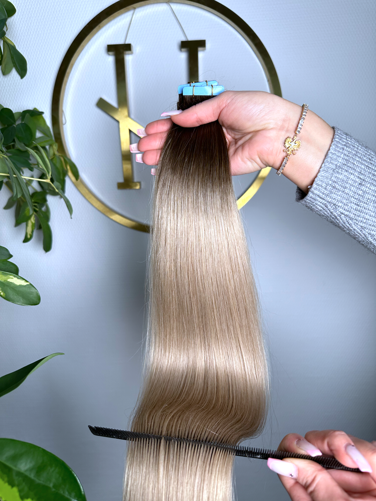 #2T18A OMBRÉ KÜHLES BLOND TAPE EXTENSIONS 55CM ♡