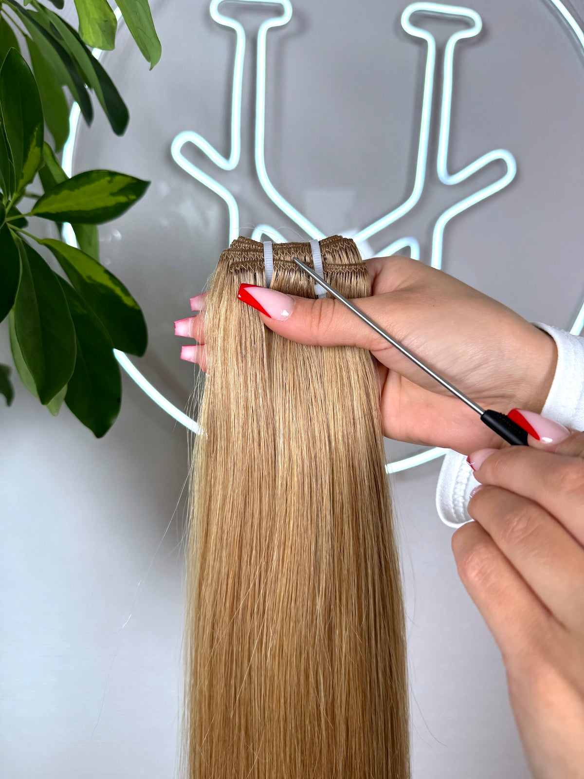 #14A  DUNKELBLONDE US WELLIGE TRESSEN CLASSIC ECHTHAAR  65CM ♡