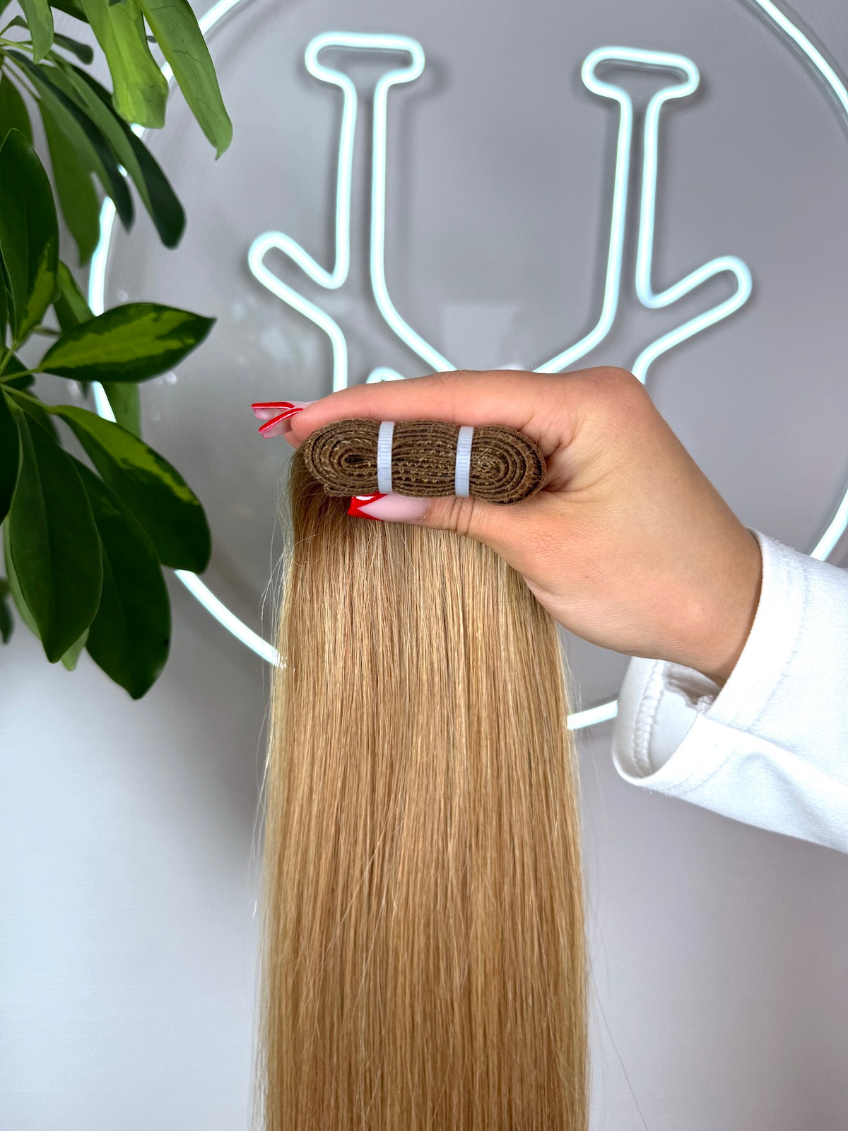 #14A  DUNKELBLONDE US WELLIGE TRESSEN CLASSIC ECHTHAAR  65CM ♡
