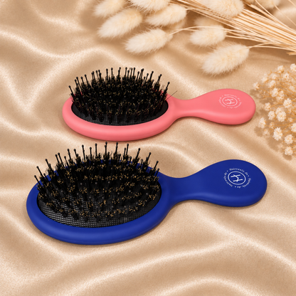 Mini Haarbürste für unterwegs | Hairvenly x Treatwell