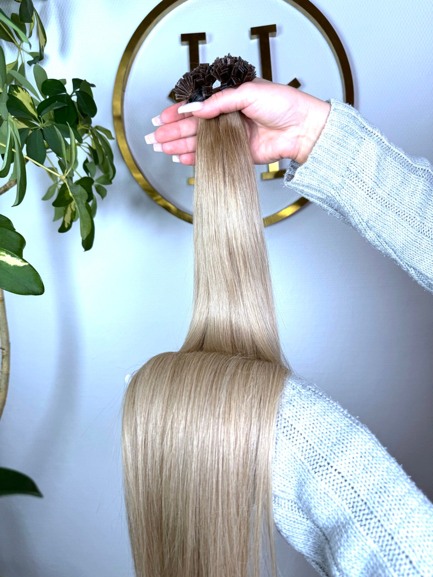 #5T18A KERATIN BONDINGS KÜHLES BLOND OMBRÉ 65CM