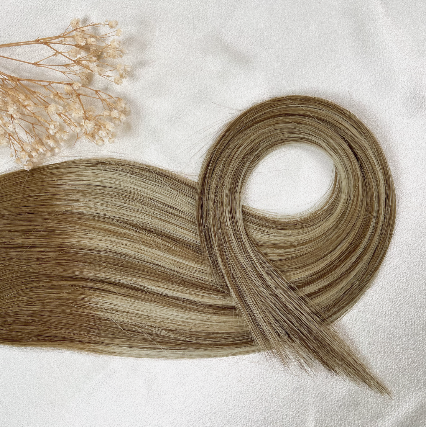 TRESSEN #SUN-KISSED BALAYAGE MITTELBRAUN UND GESTRÄHNTES LICHTBLOND GOLD RU GLATT CLASSIC WEFT ♡