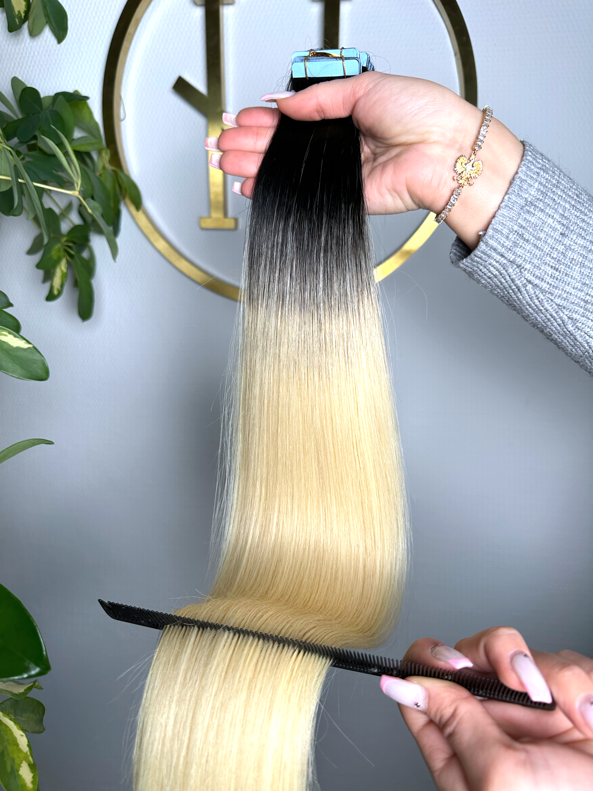 #1T613 PLATINBLOND OMBRÉ TAPE EXTENSIONS 65CM ♡