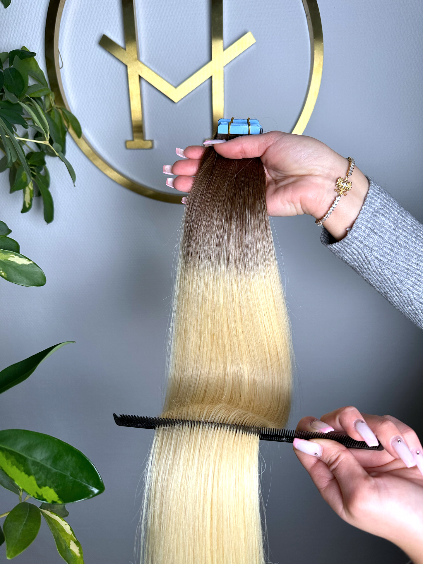 #4T613 PLATINBLOND OMBRÉ TAPE EXTENSIONS 65CM ♡